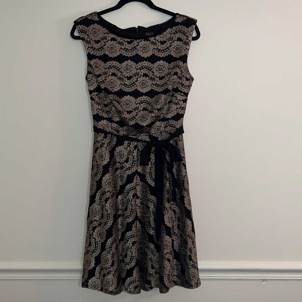 SLNY black and gold formal dress